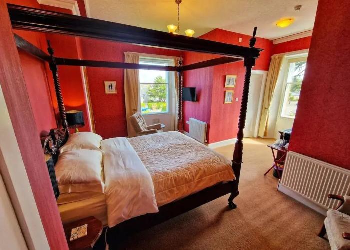 The Pines Guesthouse