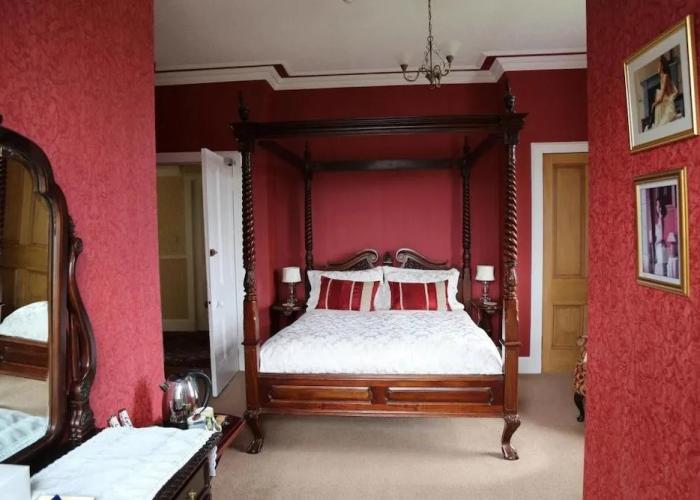 The Pines Guesthouse
