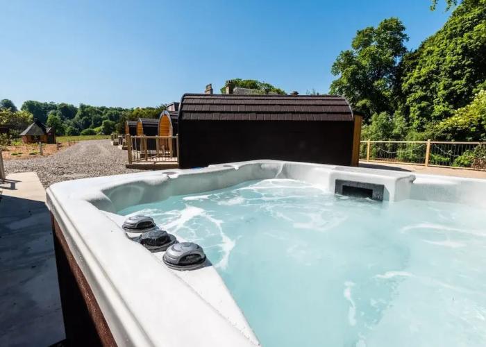 Weedingshall Lodges