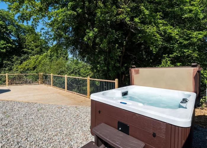 Weedingshall Lodges