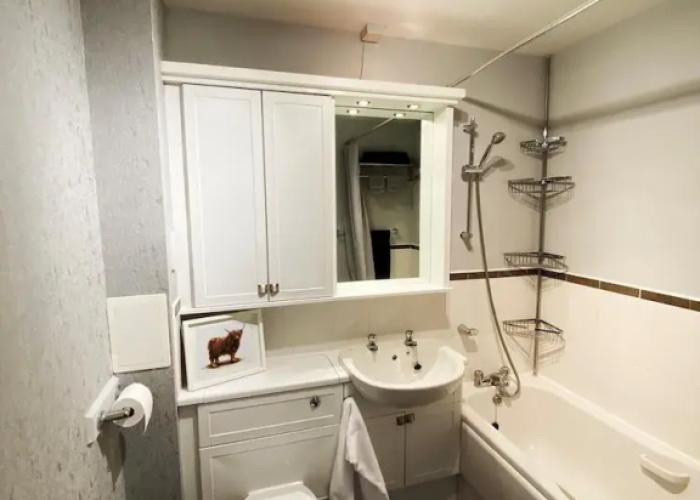 NEW Super 2 Bedroom Flat in Falkirk