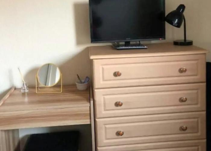 Central Falkirk 3 Bedroom Apartment