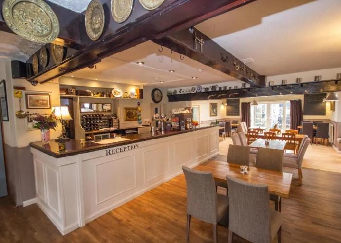 Horse and Hound Country Inn