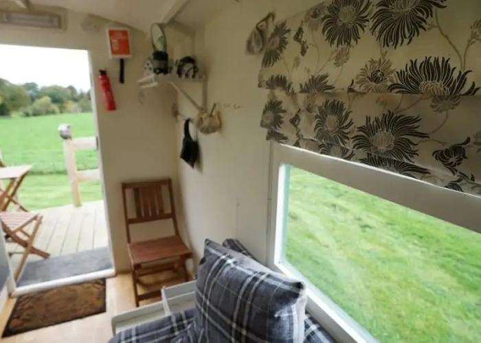 Shepherd's Hut @ Westcote