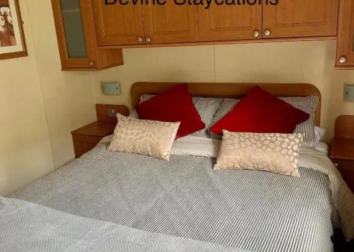 Devine Staycations at 38 Riverside