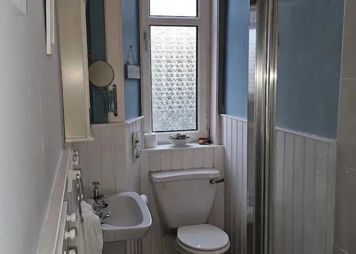 Snug - Macushla Apartment
