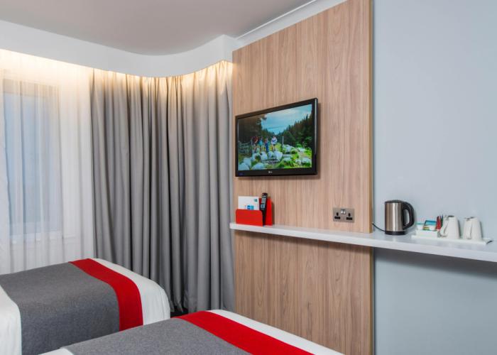 Holiday Inn Express Glasgow Airport by IHG