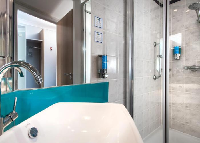 Holiday Inn Express Glasgow Airport by IHG
