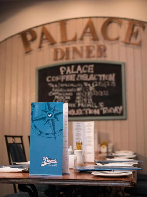 фото The Palace Hotel