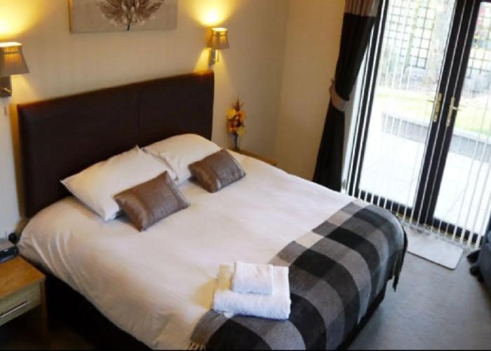 Ban Car Hotel