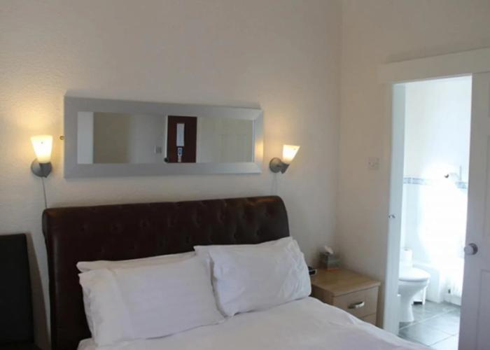 Ravenswood Guest House