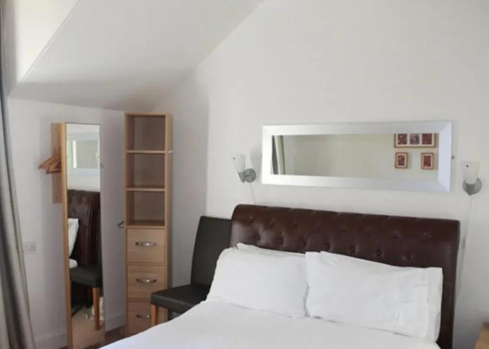 Ravenswood Guest House