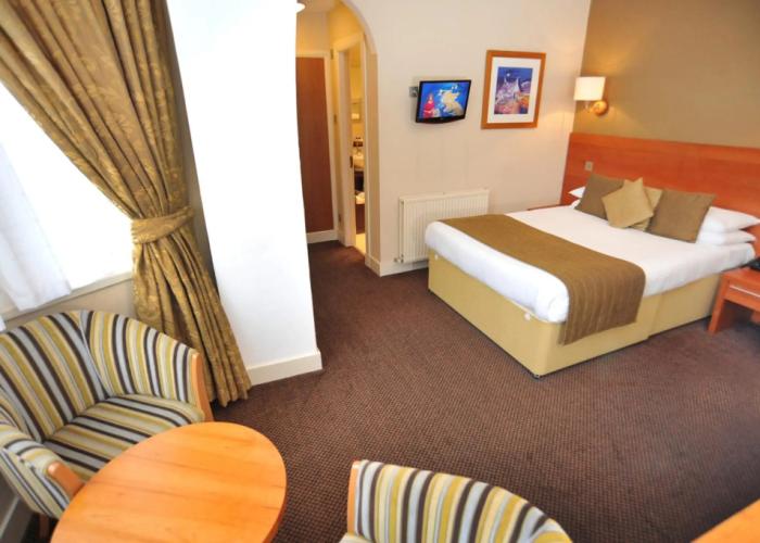 Golden Lion Hotel