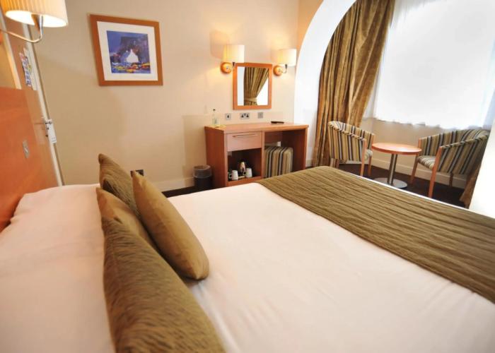 Golden Lion Hotel
