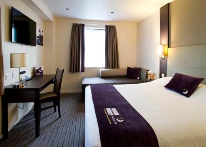 Premier Inn Stirling City Centre