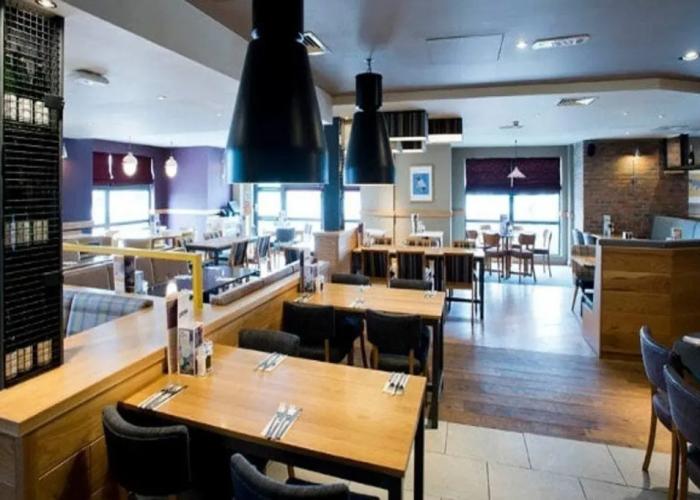 Premier Inn Stirling City Centre