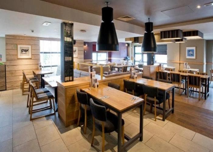 Premier Inn Stirling City Centre
