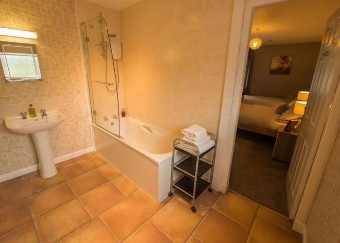 Tigh Na Mara Hotel
