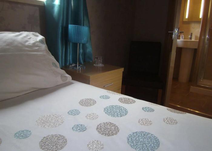 Lakeview Guest House