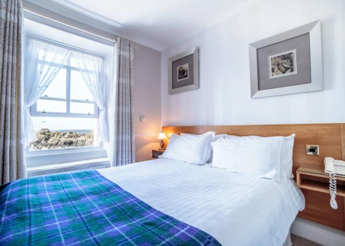 The Waterfront Hotel & Bistro