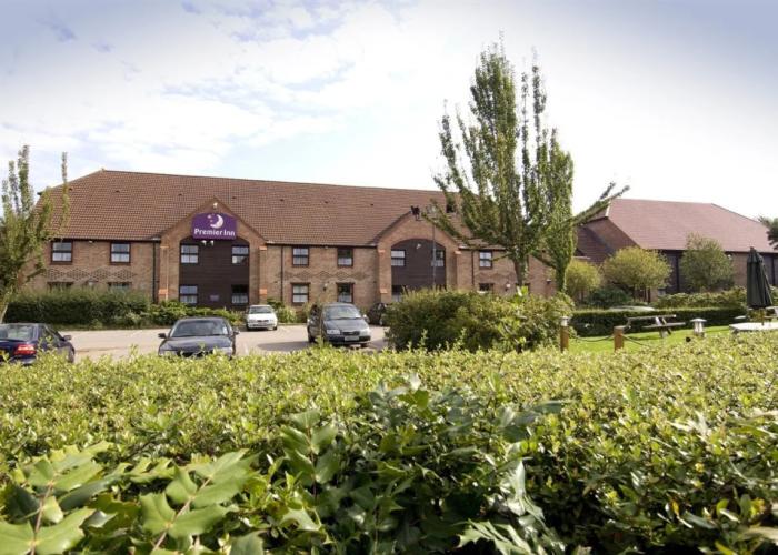Premier Inn Bridgend - M4 J35