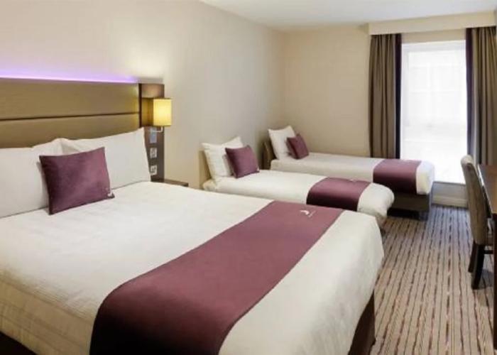 Premier Inn Bridgend - M4 J35