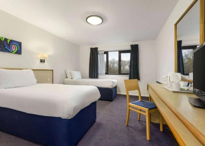 Days Inn by Wyndham Bridgend Cardiff M4