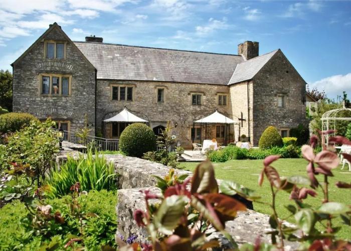 The Great House Hotel & Restaurant
