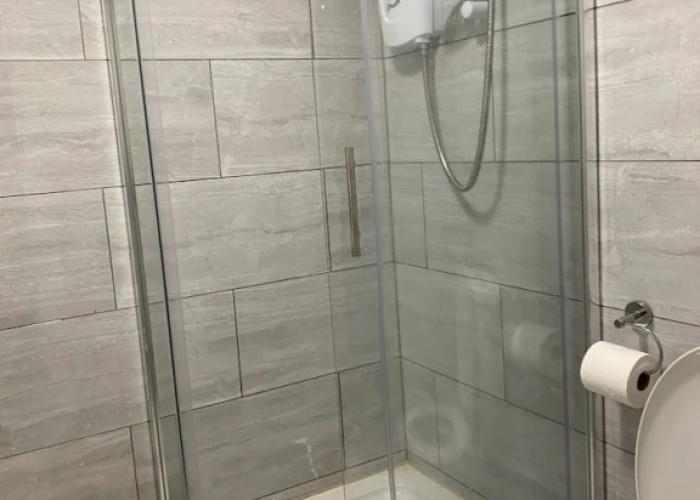 Bright 2br,sleeps 6 - Bridgend Centre, Train Link