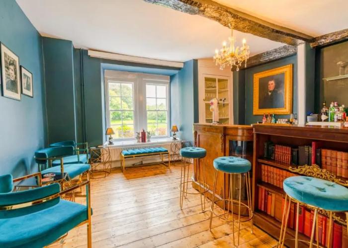 Plas Dinas Country House
