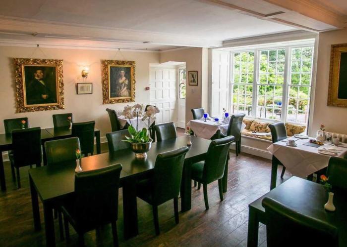 Plas Dinas Country House