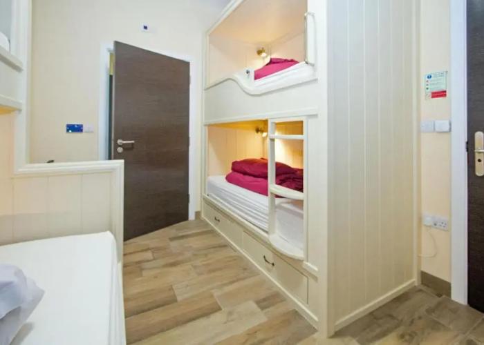 Canolfan Y Fron - Hostel