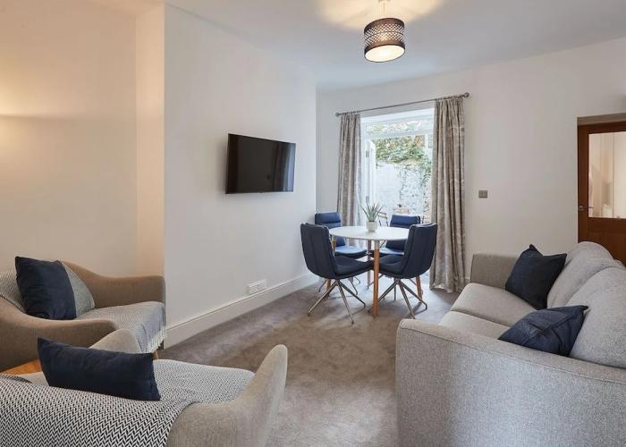 Host Stay Apartment 1 High Street