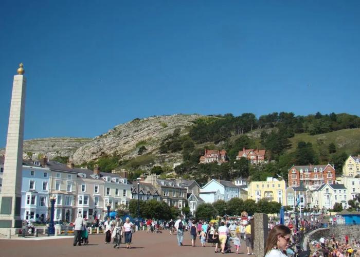 Min y Don Llandudno