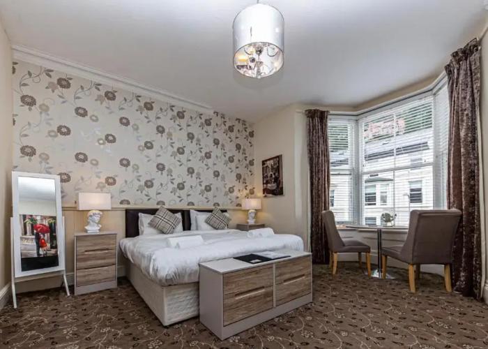 Snooze Rooms
