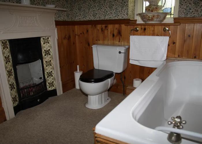 Llwyn Country House