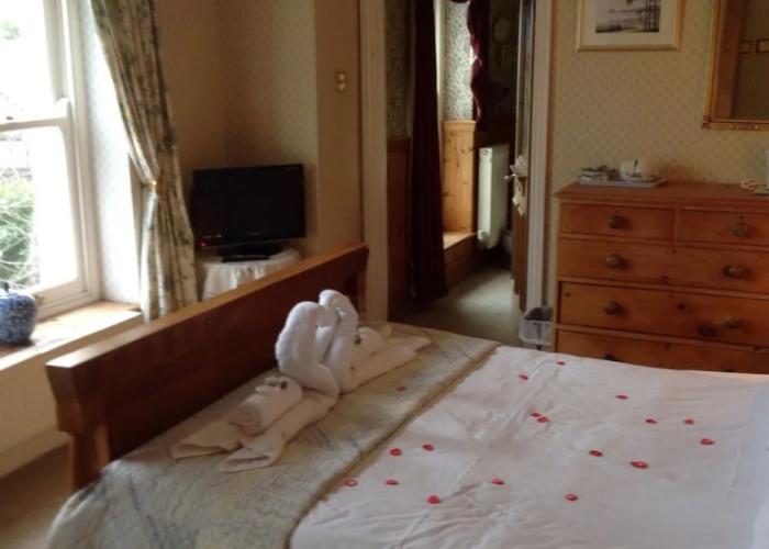 Llwyn Country House