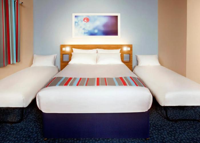 Travelodge Llanelli Central
