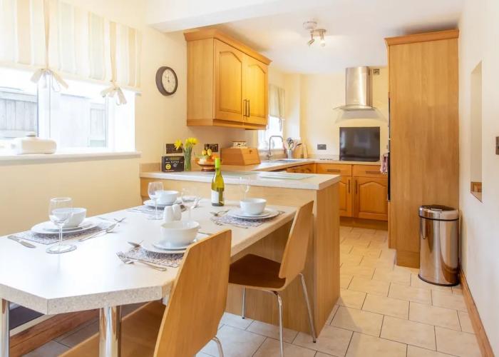 Lovely 3-bed Cottage in the Quiet Hamlet of Horeb