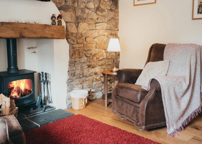 Lovely 3-bed Cottage in the Quiet Hamlet of Horeb