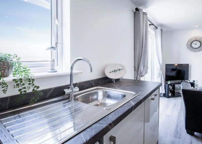 Beach View - 2 Bed Apartment - Llanelli