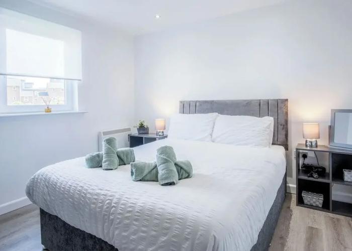 Beach View - 2 Bed Apartment - Llanelli