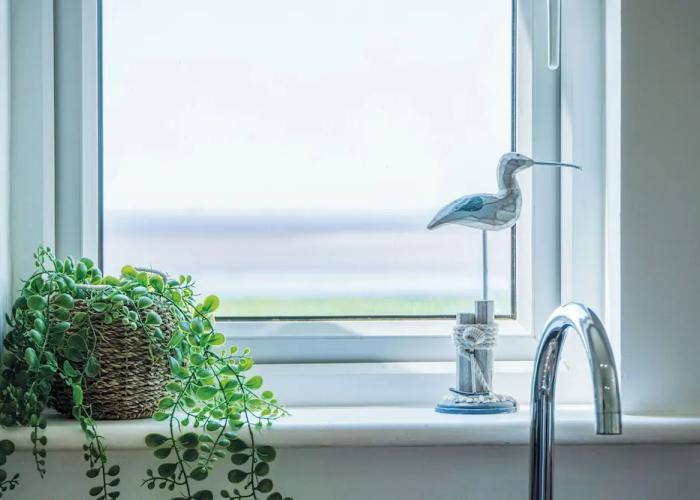 Beach View - 2 Bed Apartment - Llanelli