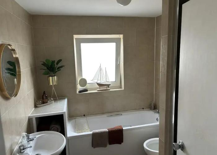 2 Bed-sleeps 4-sea View-pet Friendly-parking