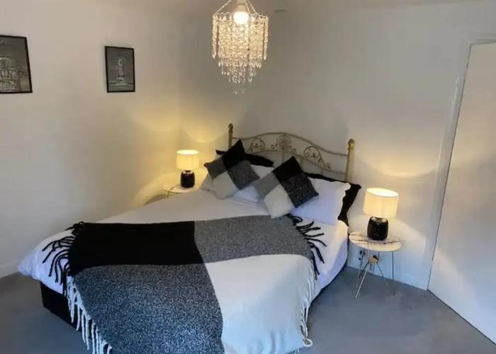 2 Bed-sleeps 4-sea View-pet Friendly-parking