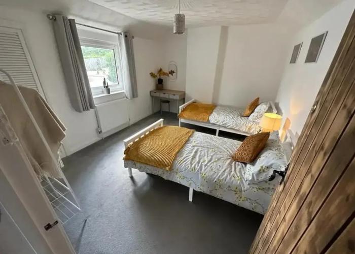 2 Bed-sleeps 4-sea View-pet Friendly-parking