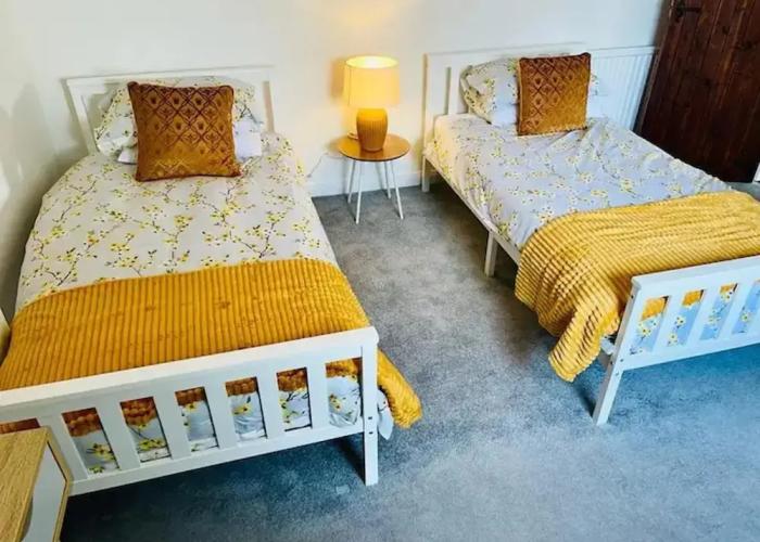 2 Bed-sleeps 4-sea View-pet Friendly-parking