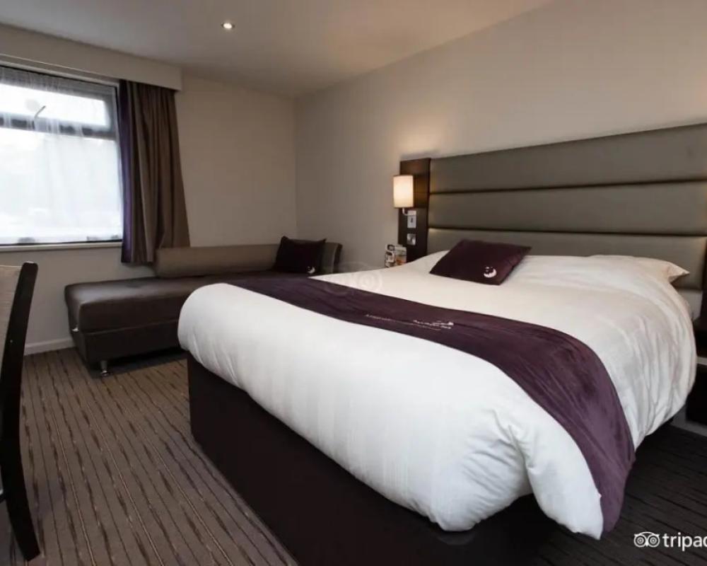 фото Premier Inn Port Talbot