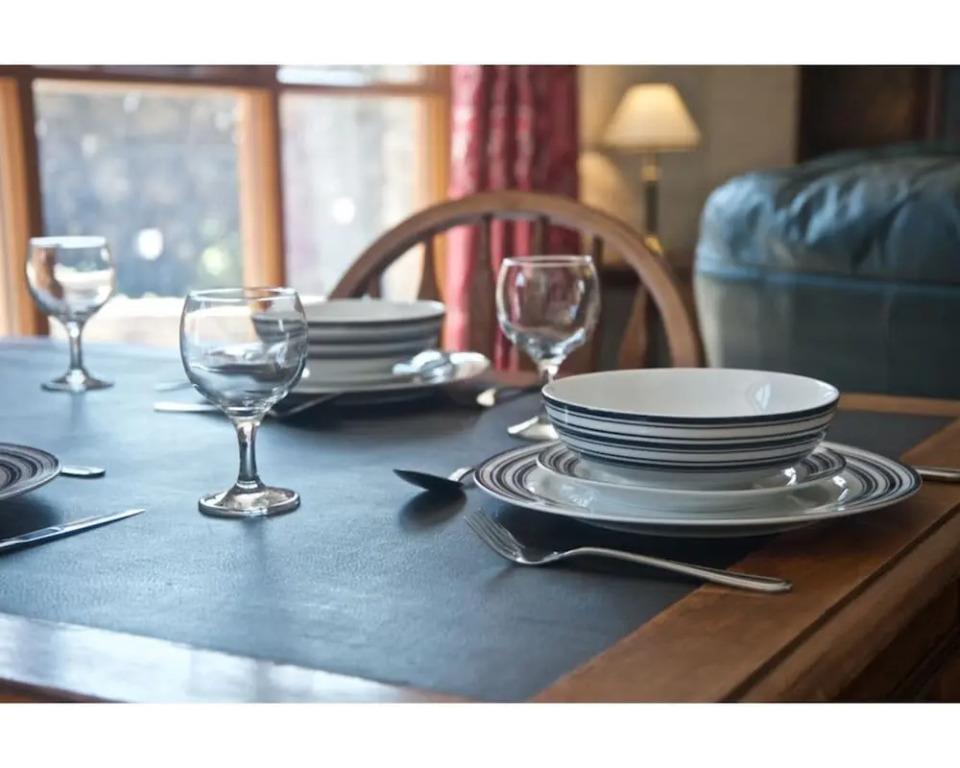 фото Tyncellar Farm Holiday Cottages