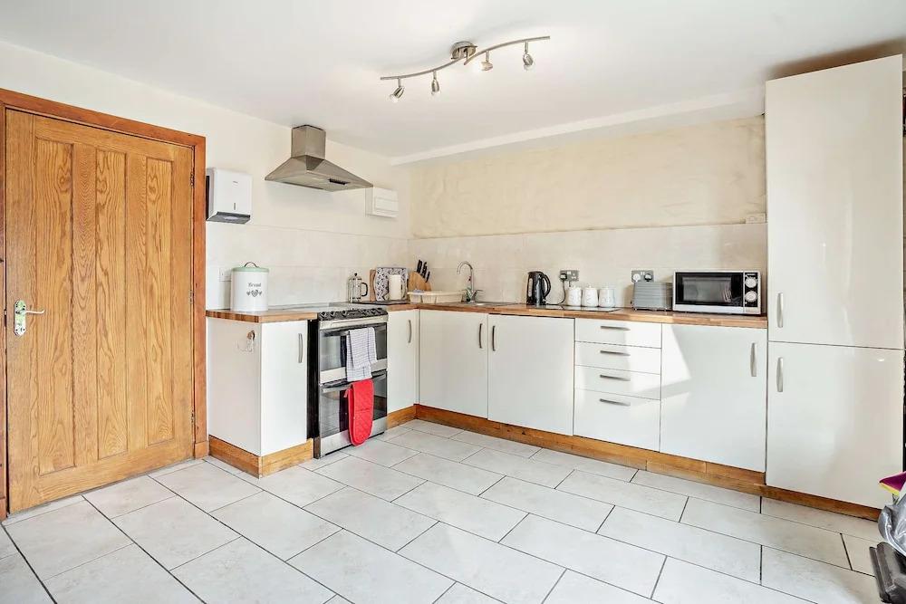 фото Tyncellar Farm Holiday Cottages